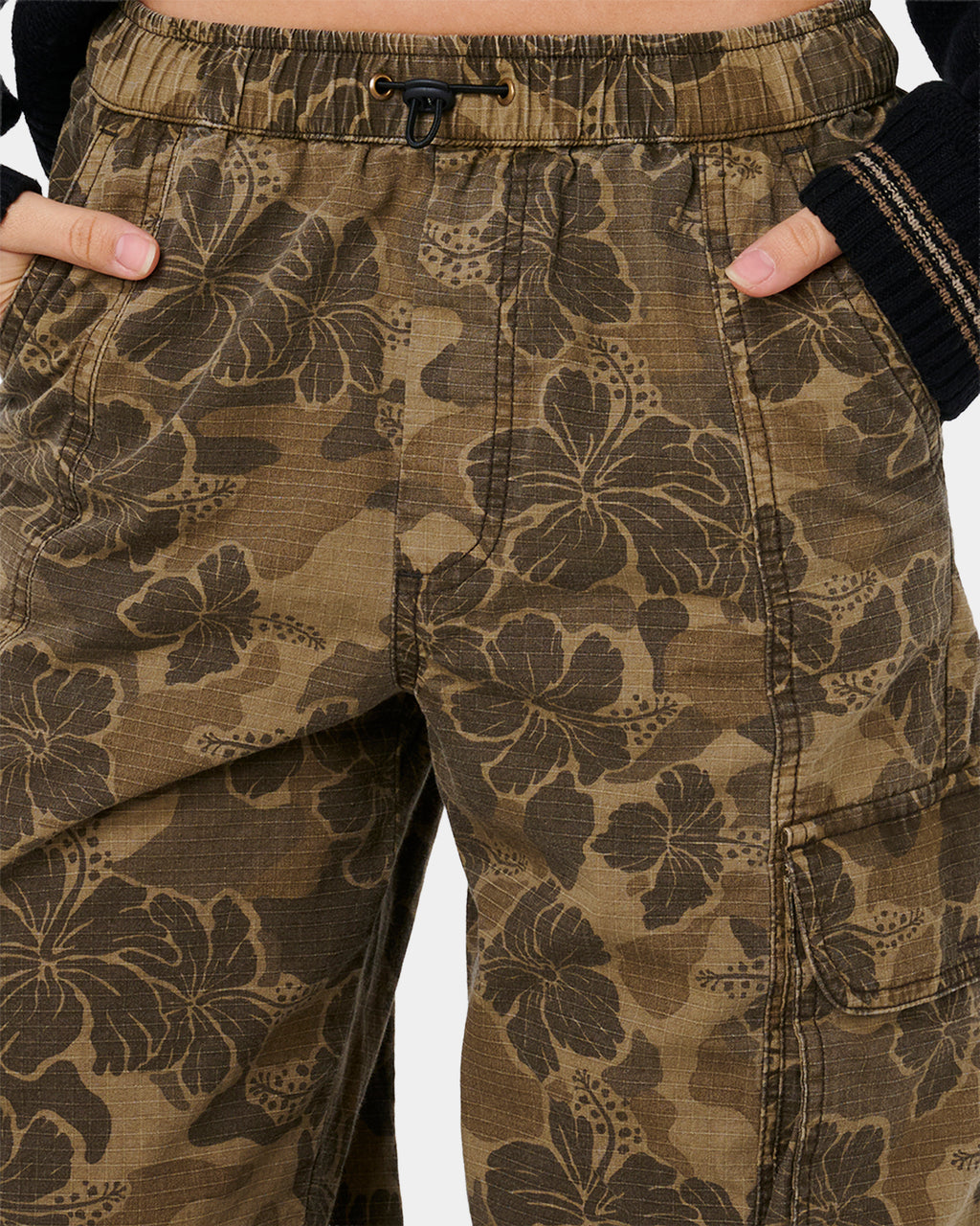 Womens Paradise Camo Cargo Pants