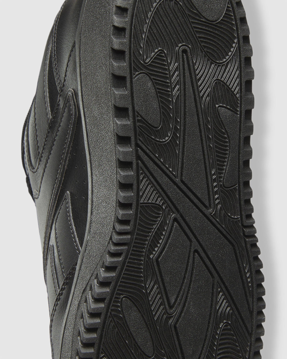 ATR CHILL SNEAKERS
