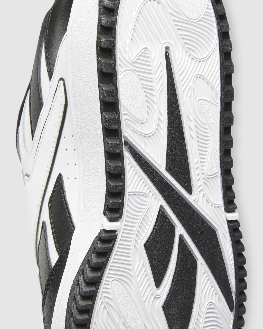 ATR CHILL SNEAKERS
