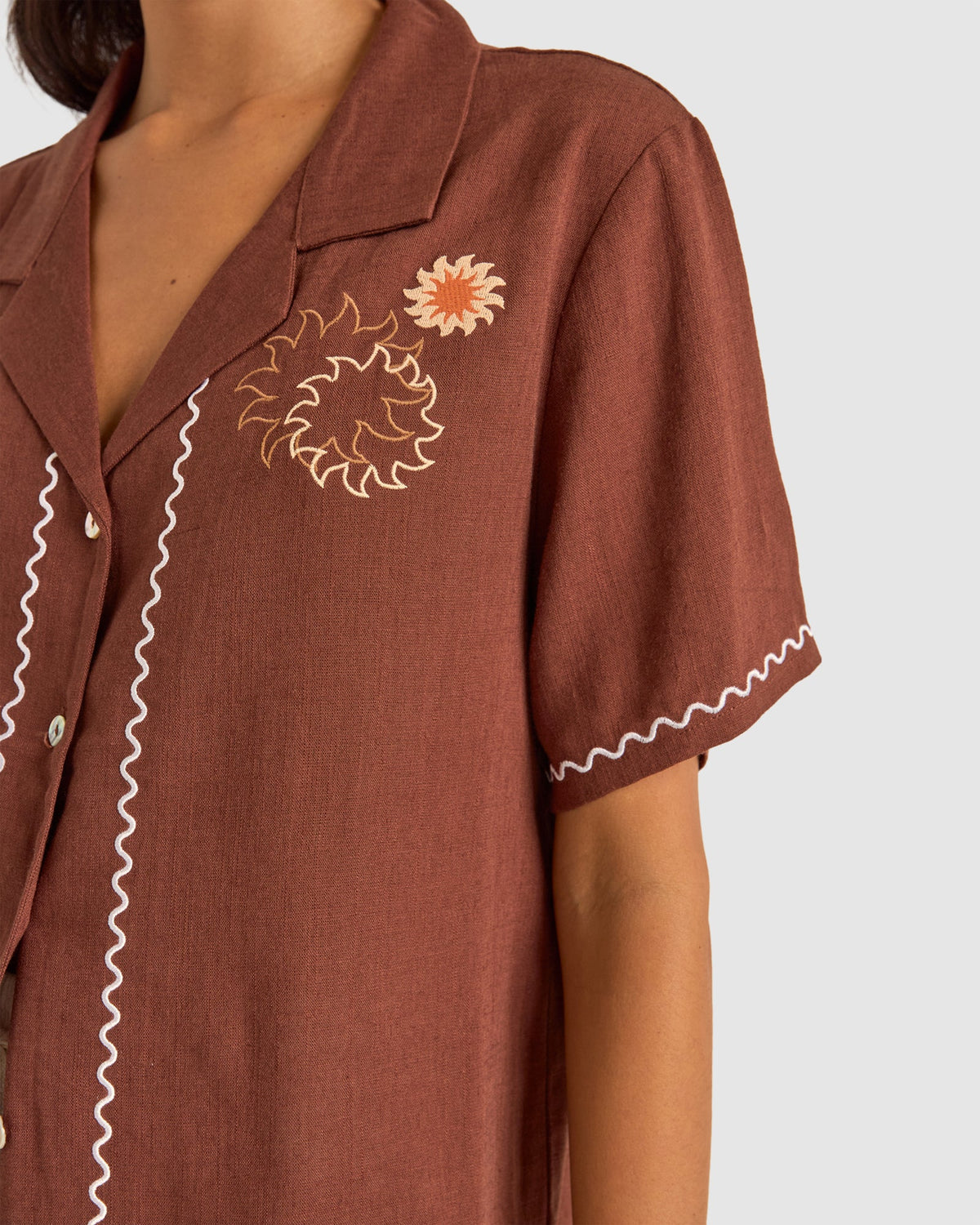 Womens Solis Embroidered Short Sleeve Shirt