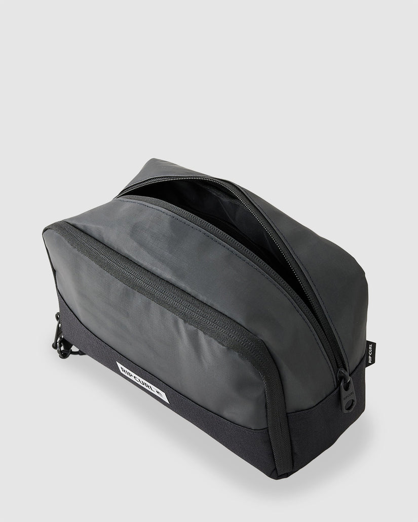 MENS ICON GROOM TOILETRY BAG