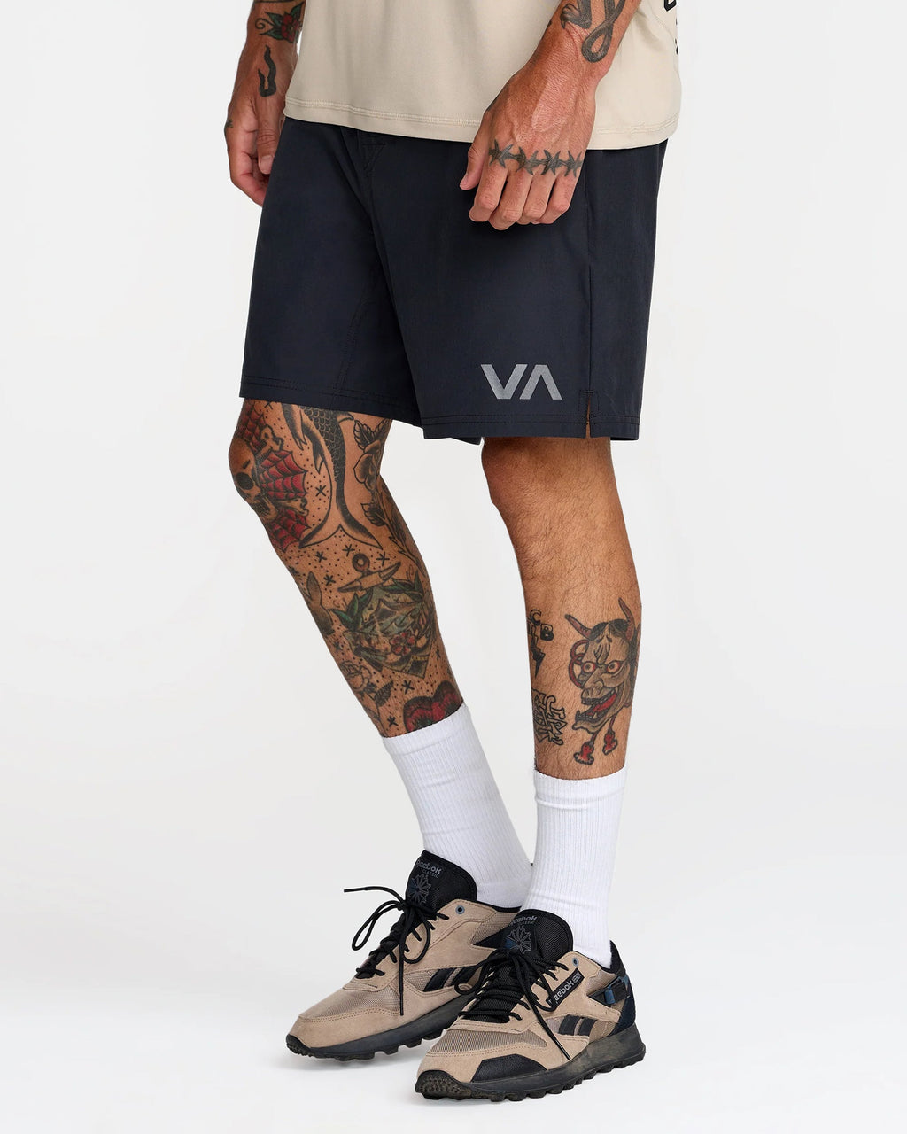 23ms101605_rvca_blk_sd1