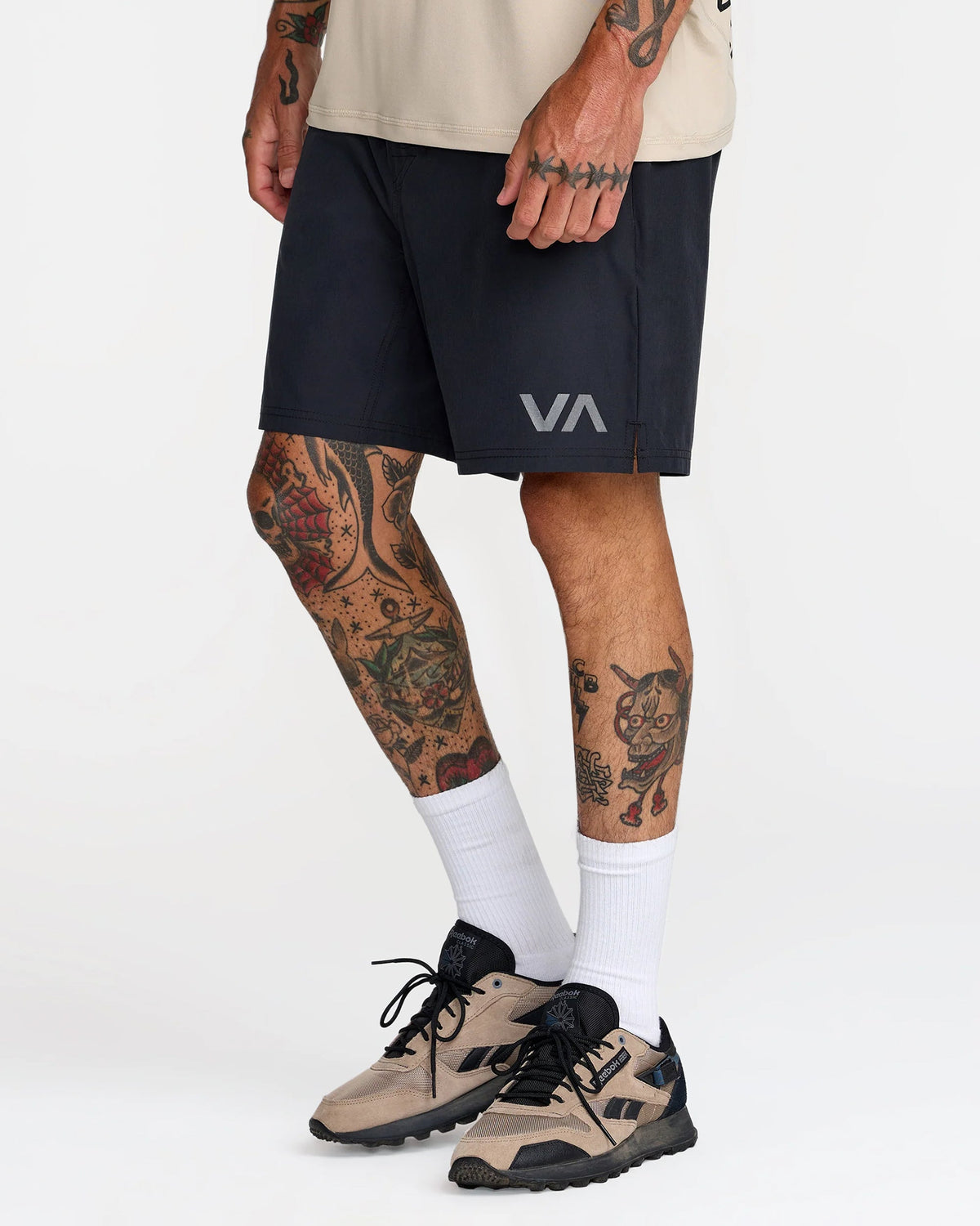 23ms101605_rvca_blk_sd1
