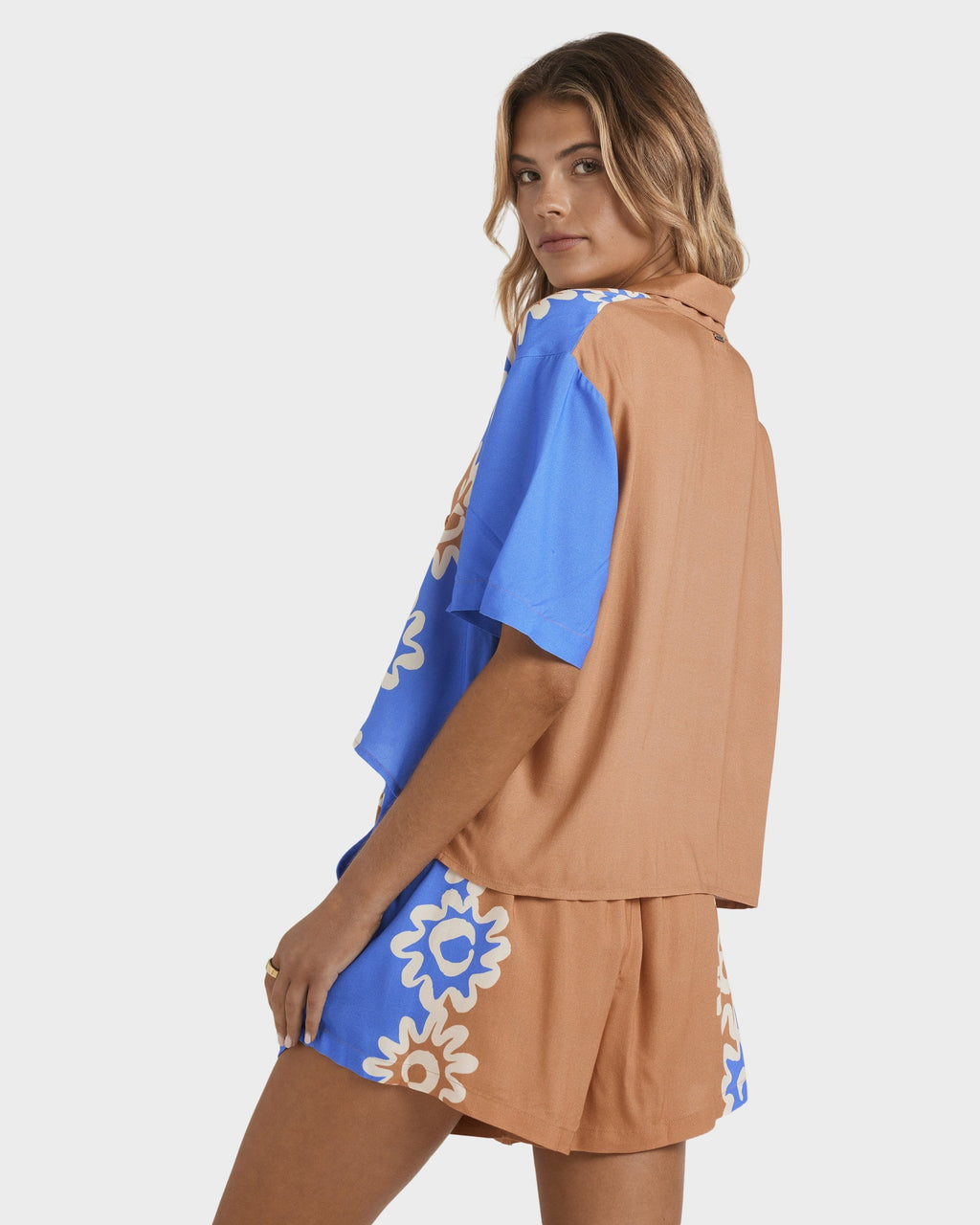 Womens Trippin Dippin Short Sleeve Shirt