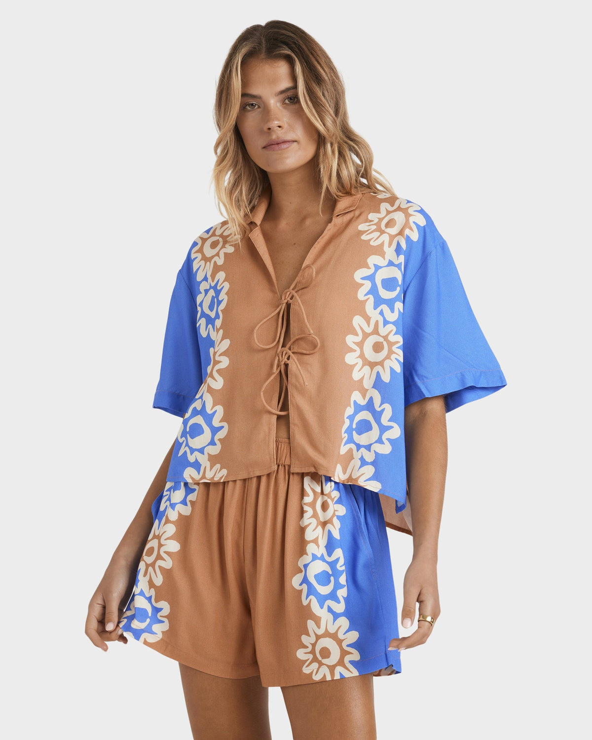 Womens Trippin Dippin Short Sleeve Shirt