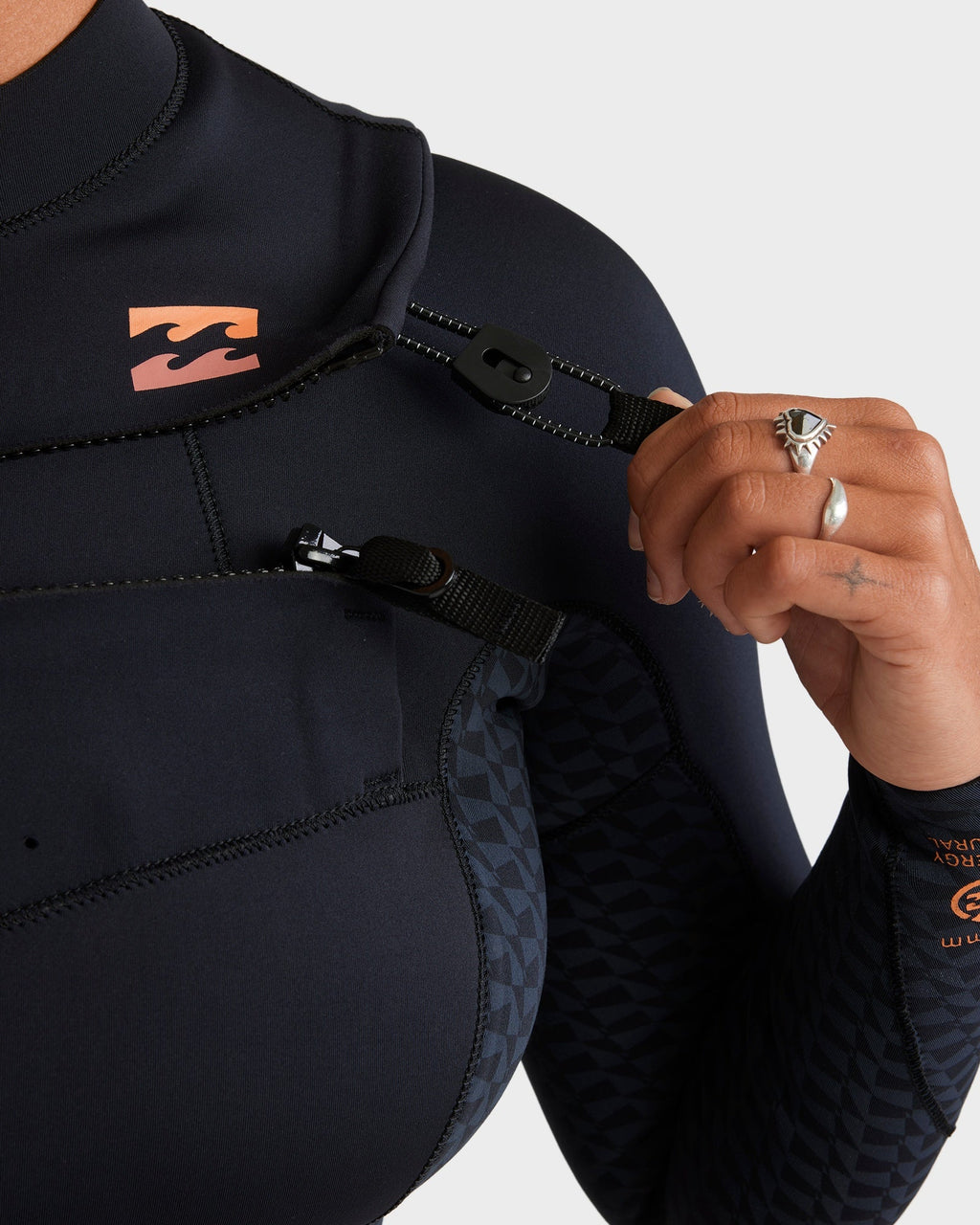 Womens 4/3mm Synergy Natural GBS Chest Zip Long Sleeve Fullsuit