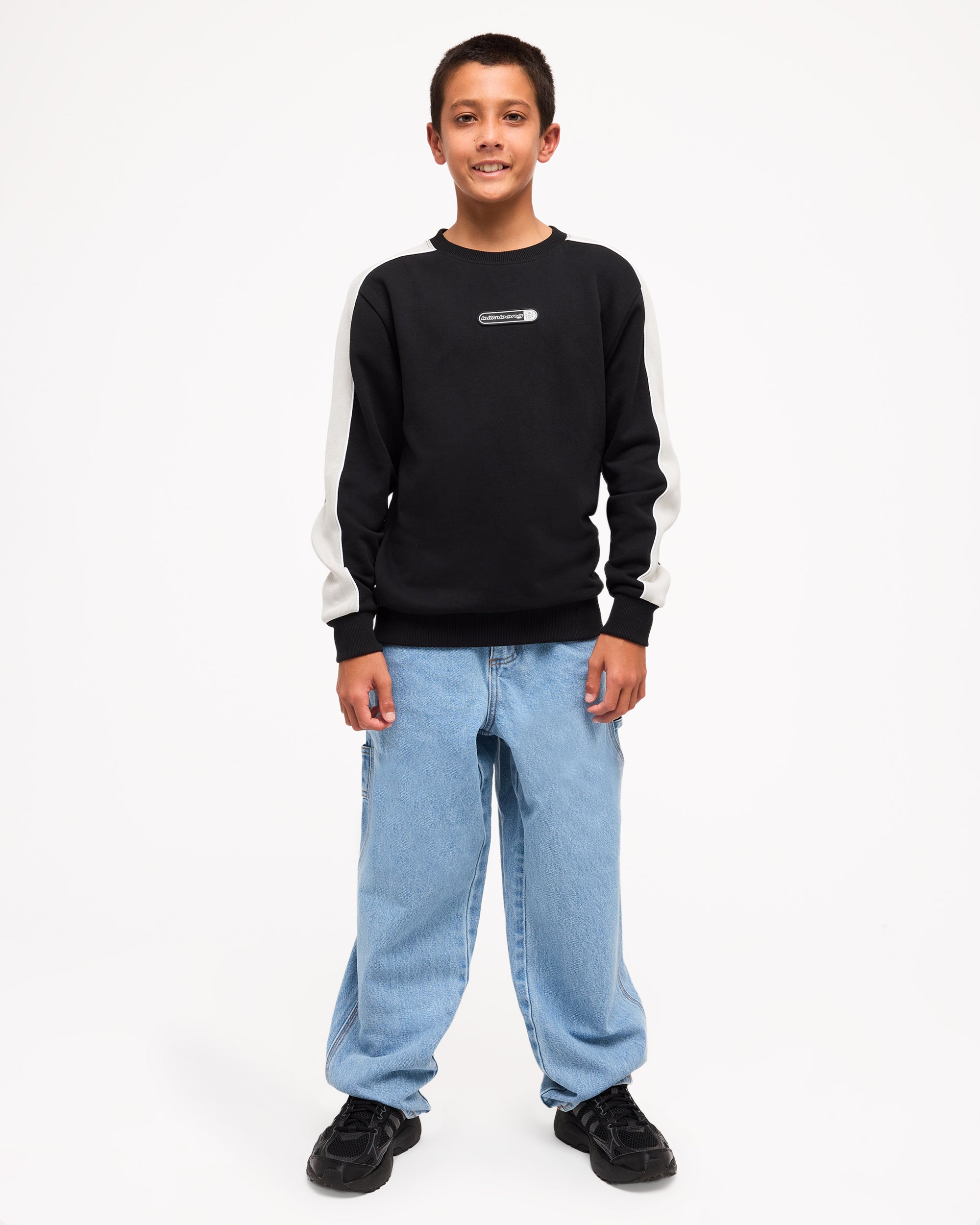 24c461601_billabong_blk_frt9