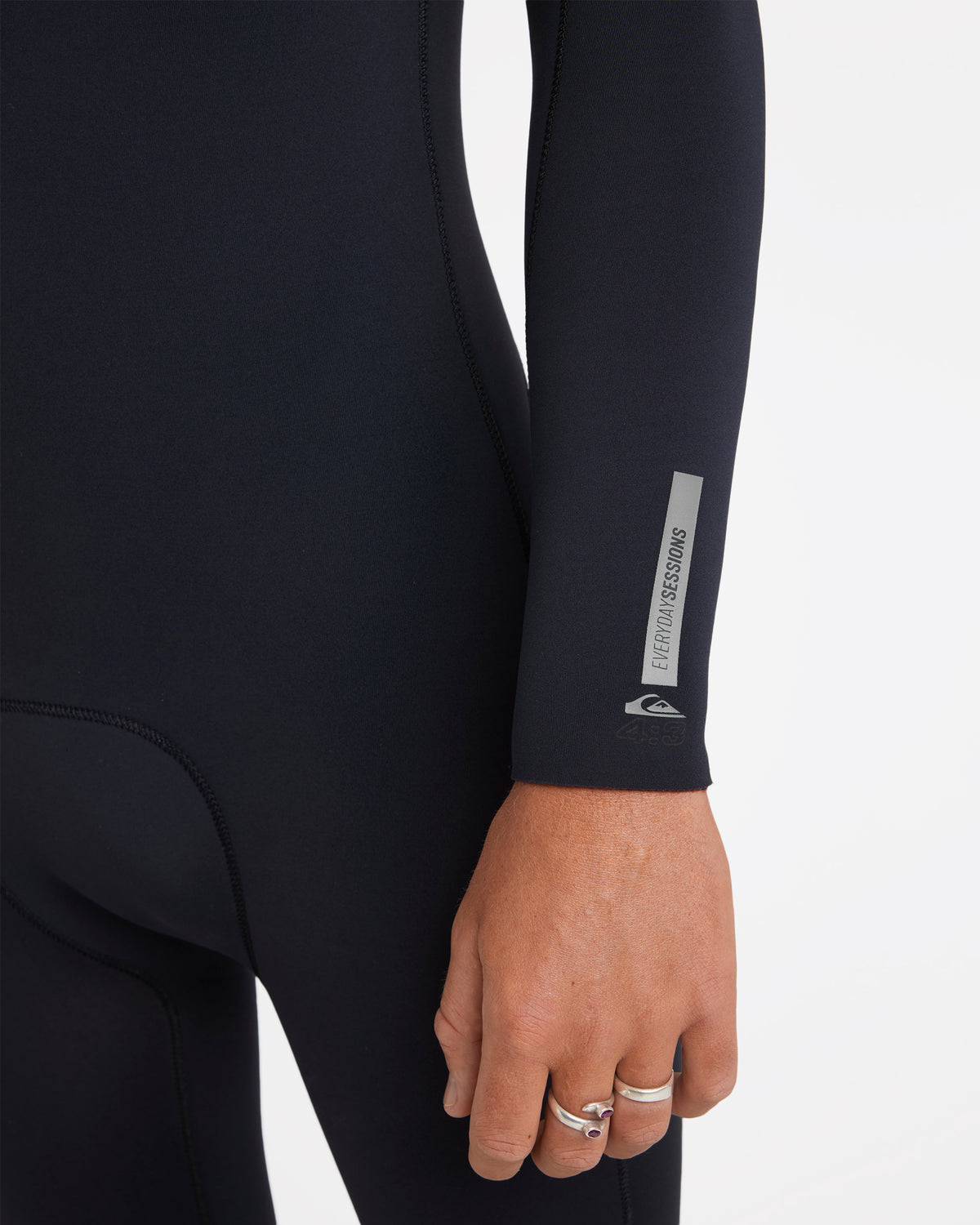 25aw213510_quiksilver_blk_dtl3
