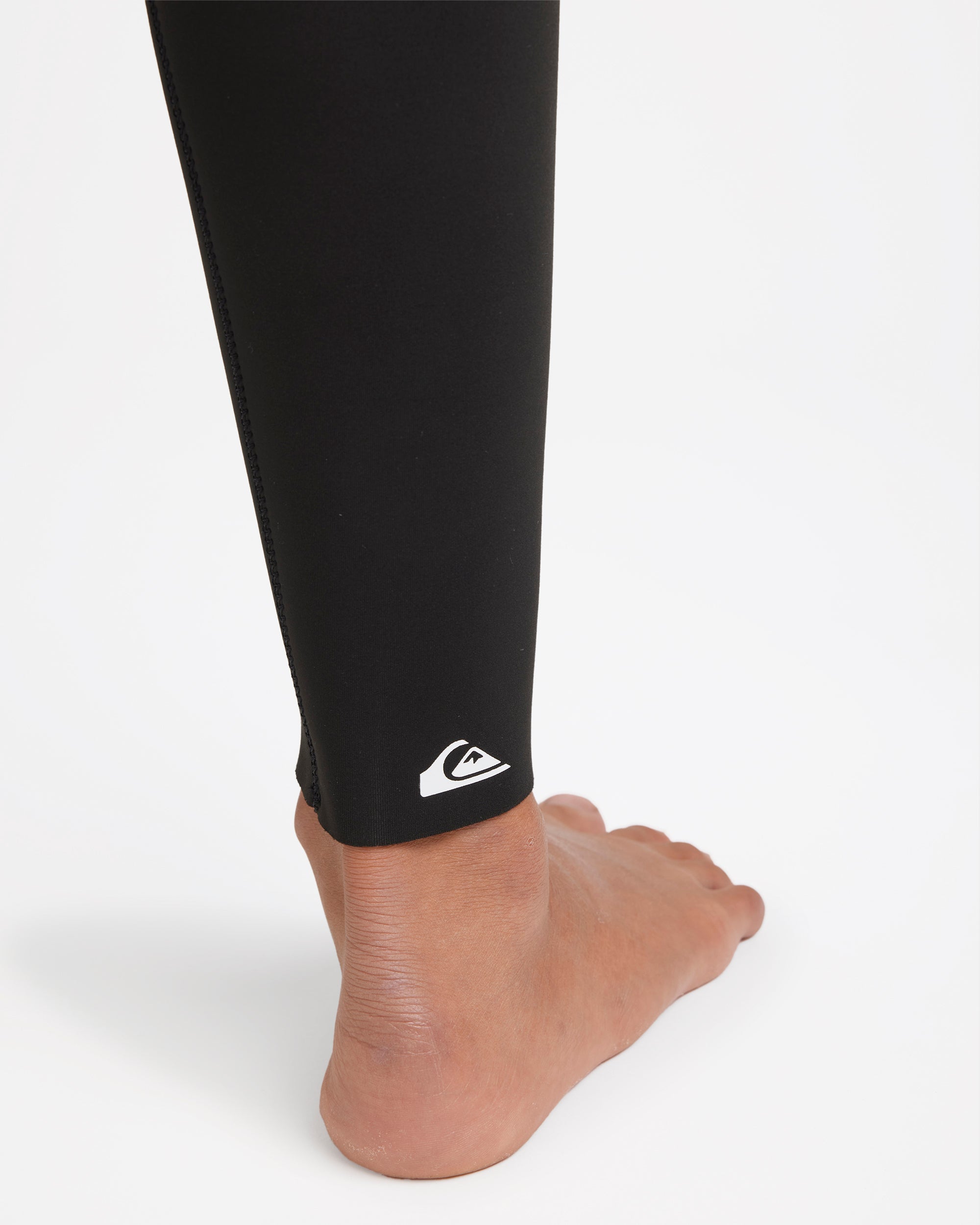 25cw213508_quiksilver_blk_dtl7