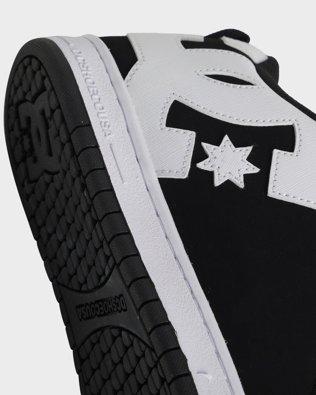 Mens Court Graffik Sneakers