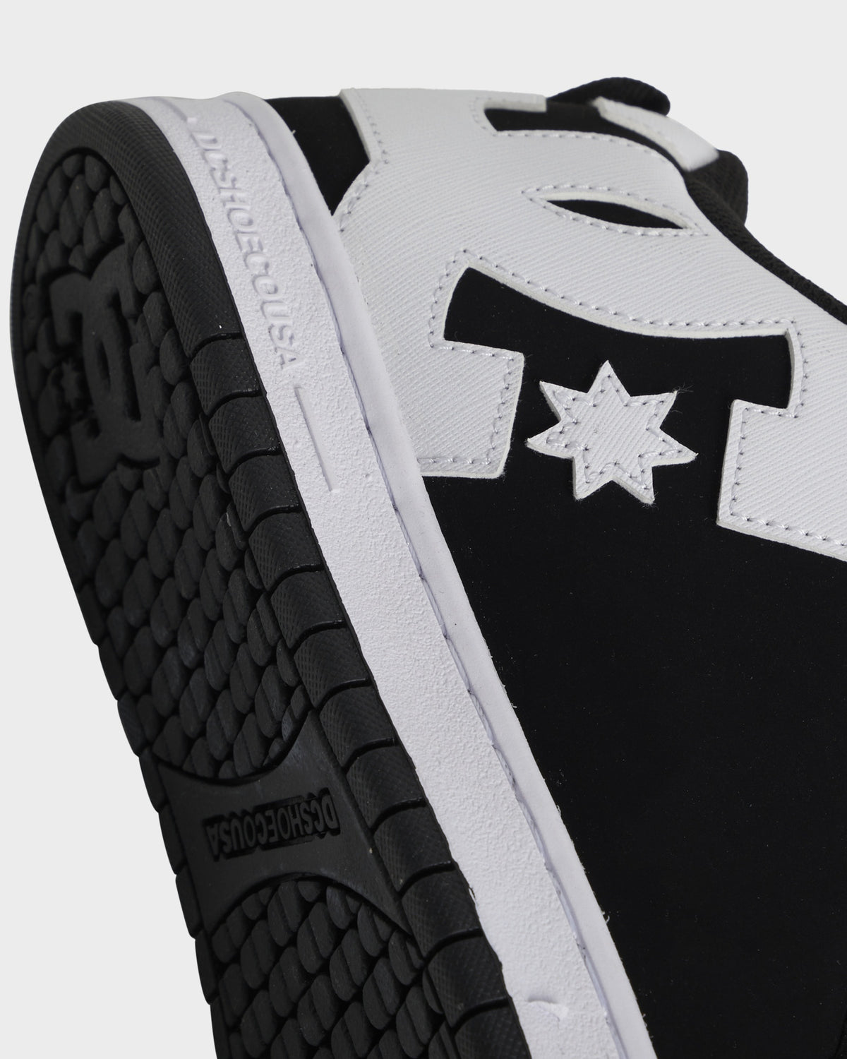 Mens Court Graffik Sneakers