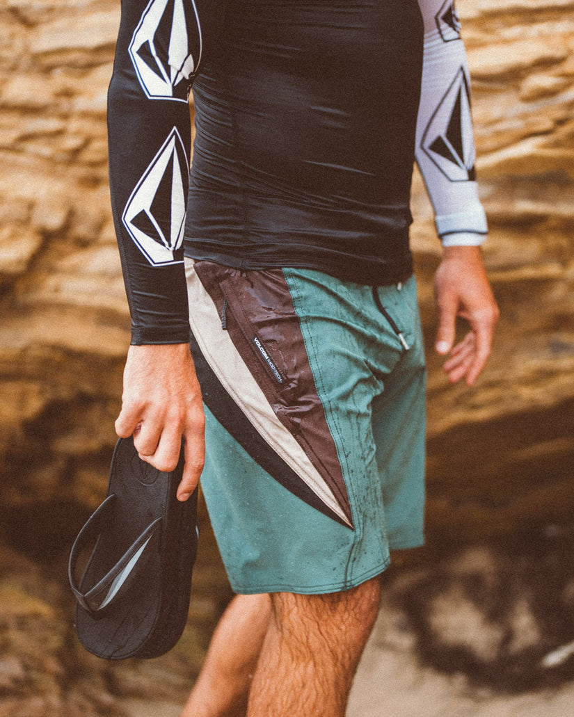 MENS SURF VITALS JACK ROBINSON MOD BOARDSHORTS