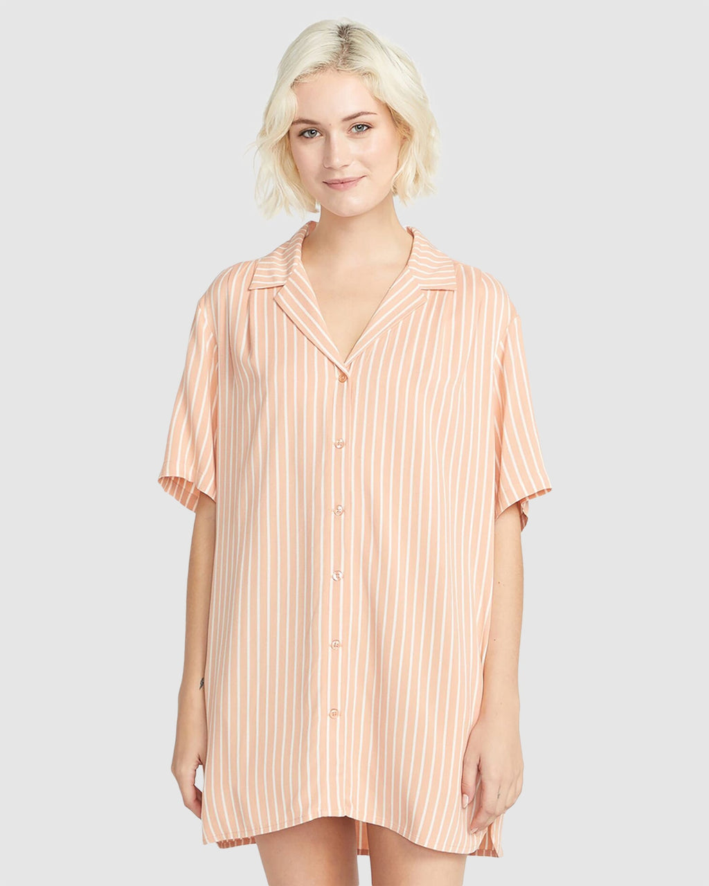 Womens Thee Metallion Short Sleeve Shirt
