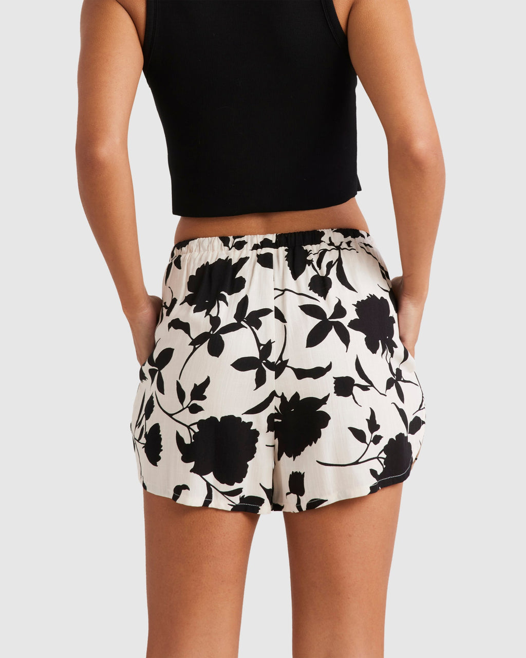 WOMENS DRIFTING PRINT SHORT S