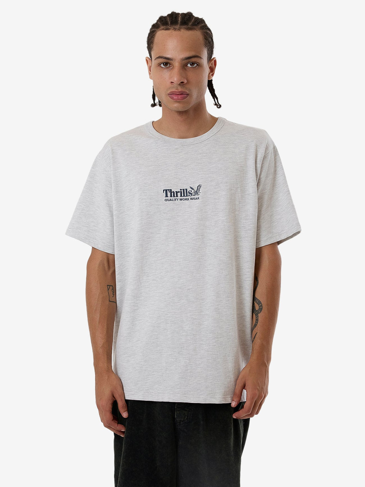 MENS THRILLS WORKWEAR EMBRO MERCH FIT T-SHIRT