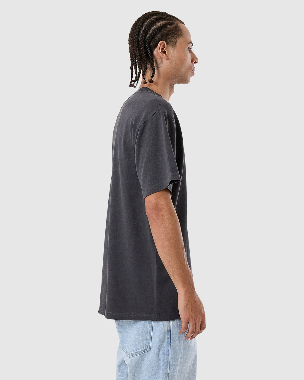 MENS BLURR EMBRO MERCH FIT T-SHIRT