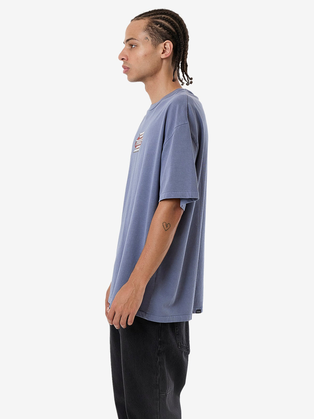 MENS CHROME STEADFAST MERCH FIT T-SHIRT