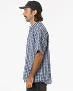 MENS SPLIT DECISION SHORT SLEEVE SHIRT