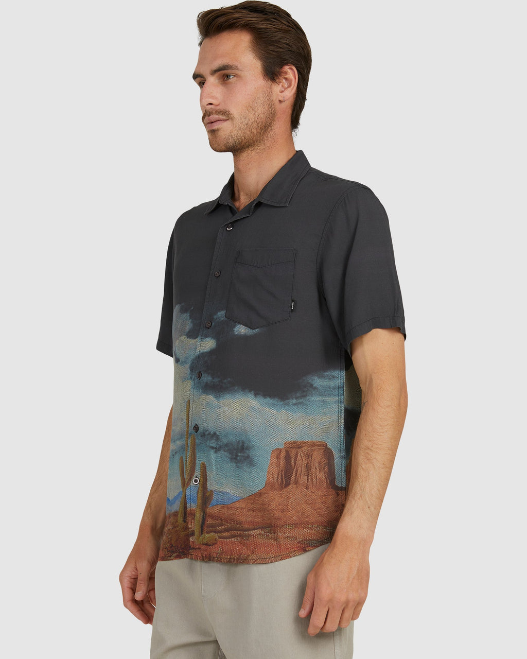 MENS MONUMENSTAL THRILLS SHORT SLEEVE SHIRT