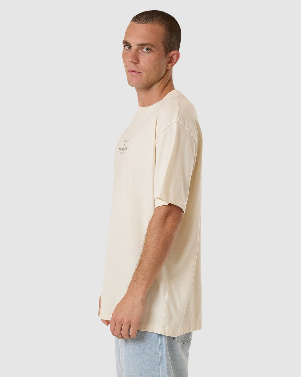 MENS EMBLEM MERCH FIT T-SHIRT