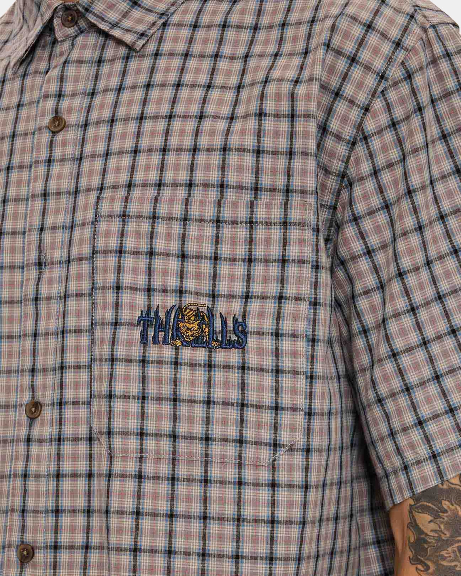 Mens Eyes In The Grass Short Sleeve Shirt