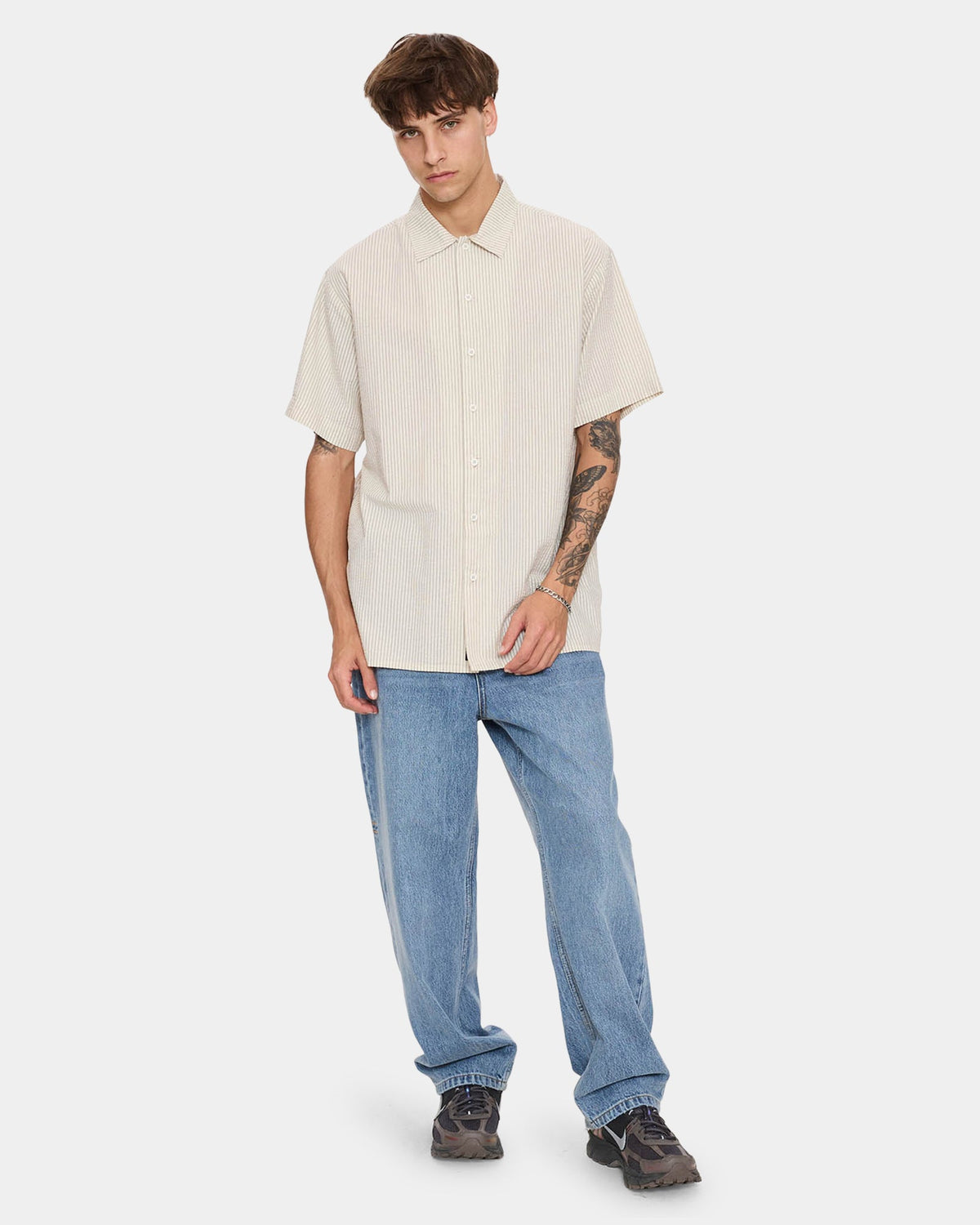 Mens Beauty Around Us Short Sleeve Shirt