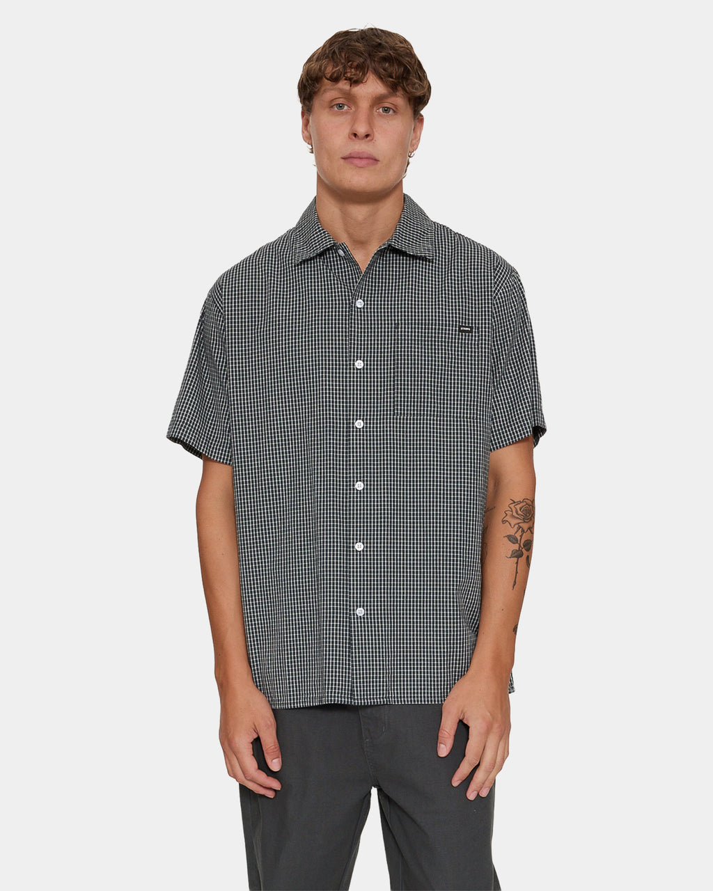 SPLIT DECISION SHORT SLEEVE CHECK S P62