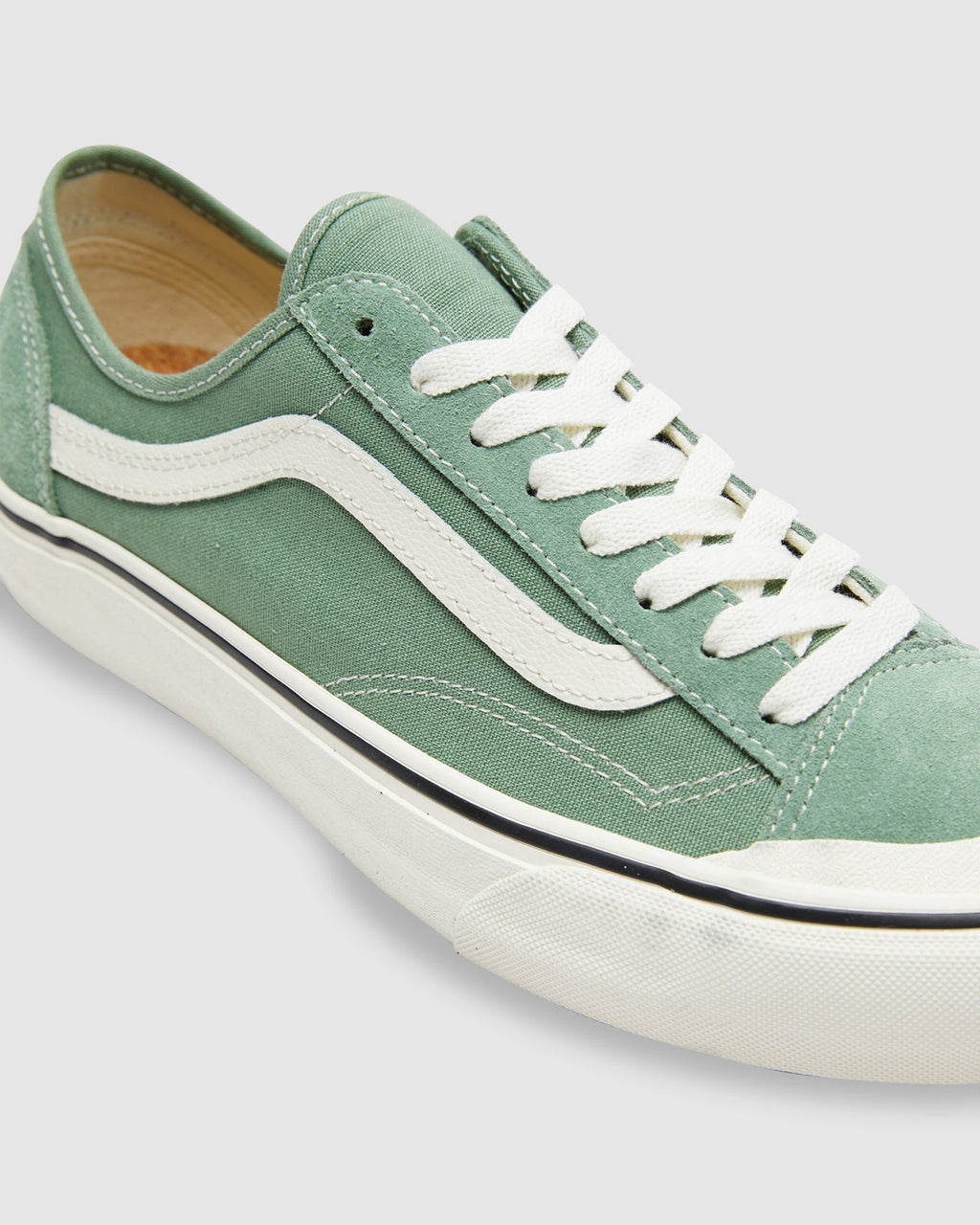 Style 136 Decon Vr3 Sneakers