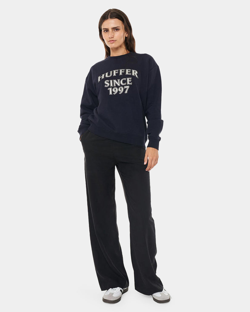 WOMENS TRIANGLE RELAXED CREW