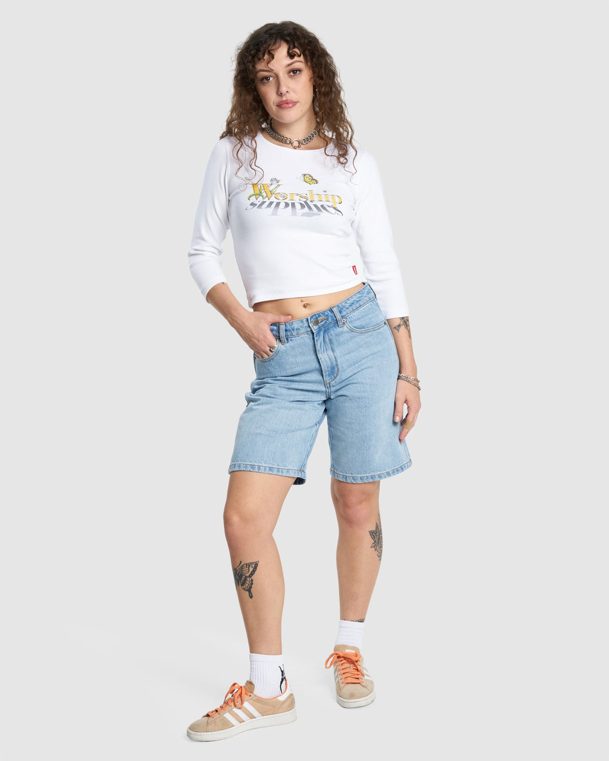 WOMENS FLUTTERBY CARPENTER SHORTS