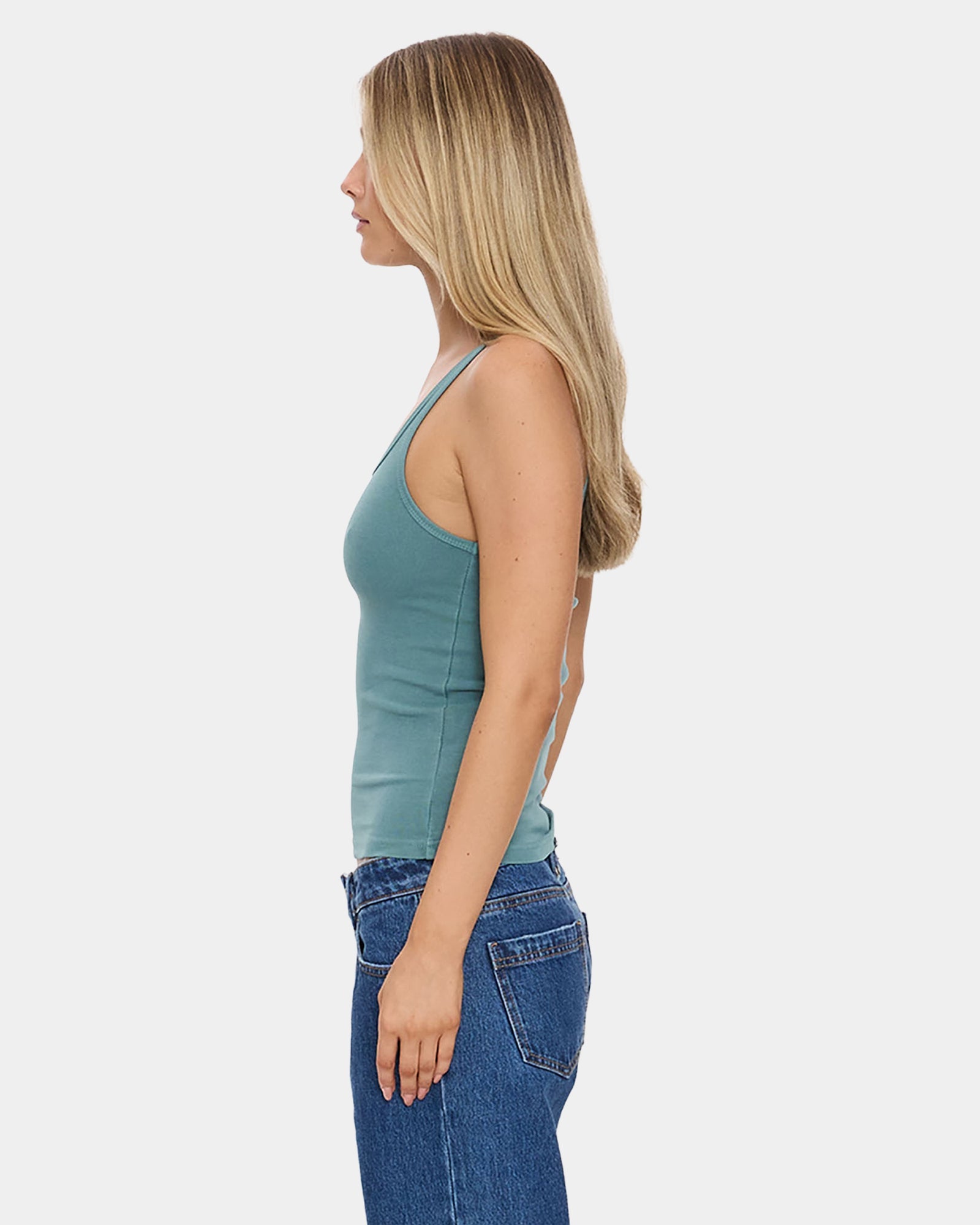 Womens Minimal Thrills Scoop Tank Top