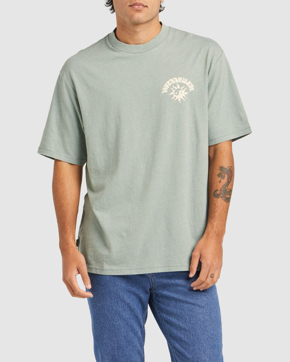 MENS SUN YIN SLACKER WASHED T-SHIRT