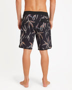 Mens Changeling Scallop Mod 19" Boardshort