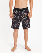 Mens Changeling Scallop Mod 19" Boardshort