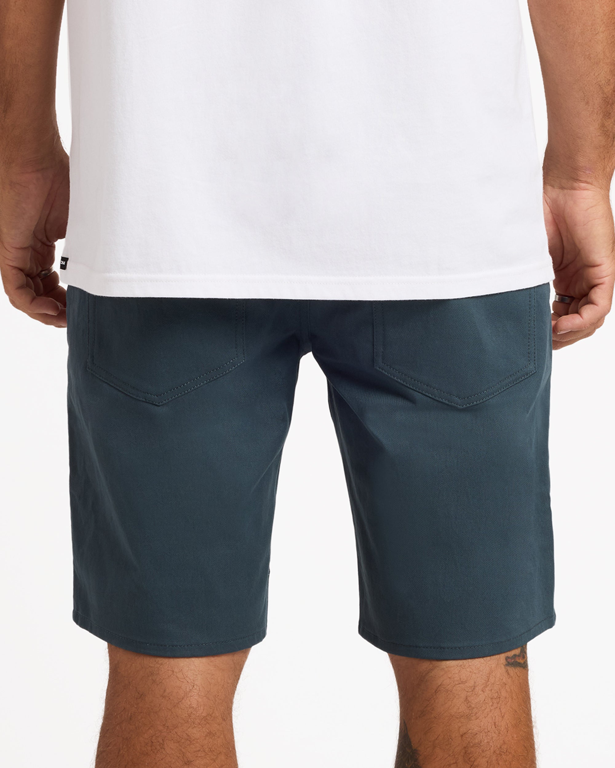 a0932401_volcom_dst_bck6