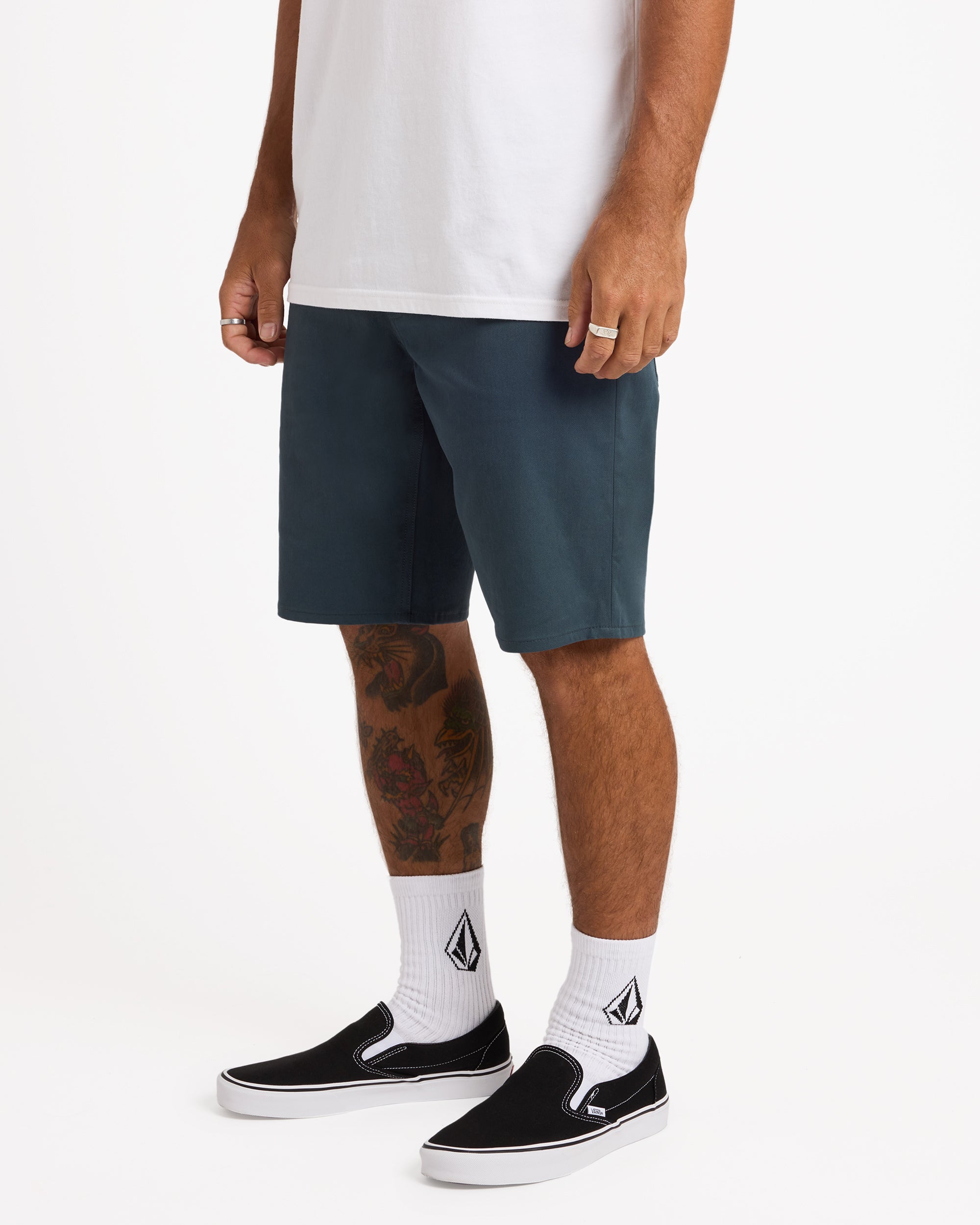 a0932401_volcom_dst_sd1