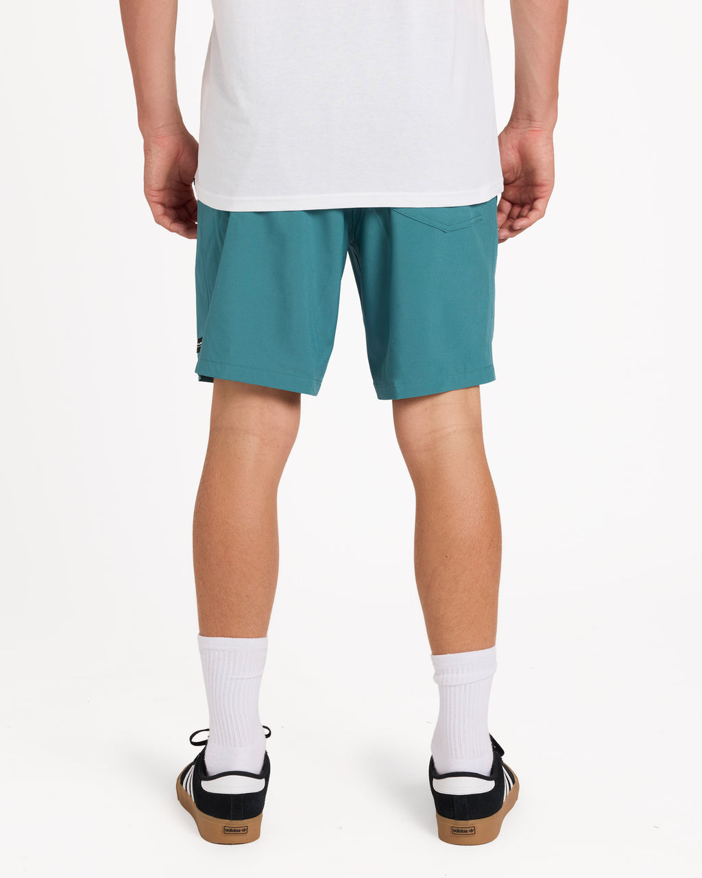a1002201_volcom_hyd_bck1