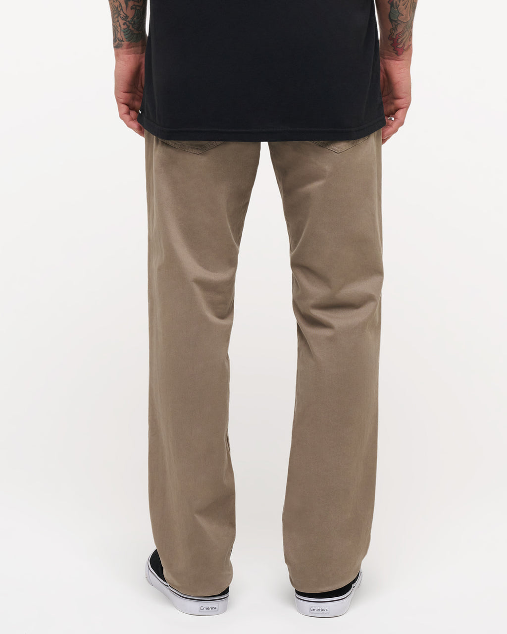 a1112308_volcom_bnl_bck1