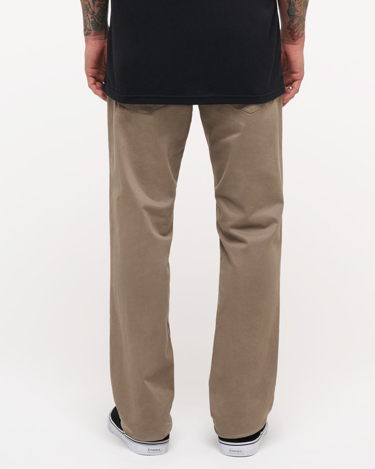 a1112308_volcom_bnl_bck1