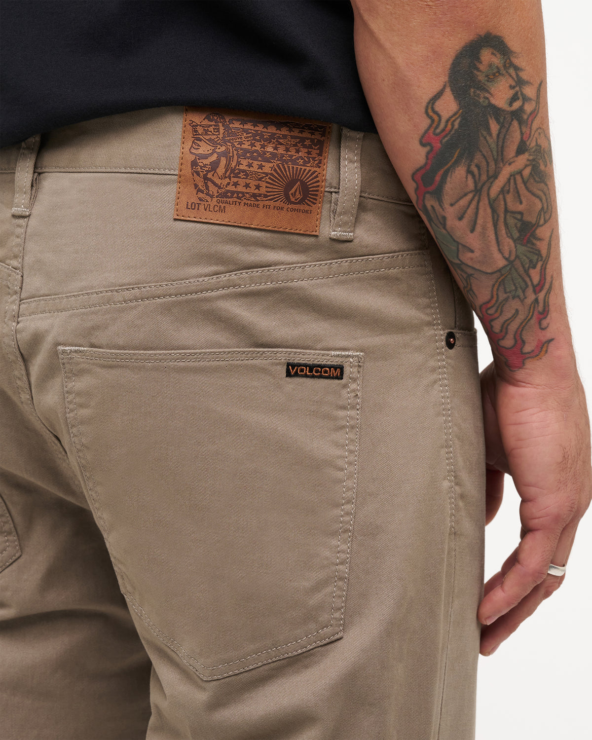 a1112308_volcom_bnl_dtl1