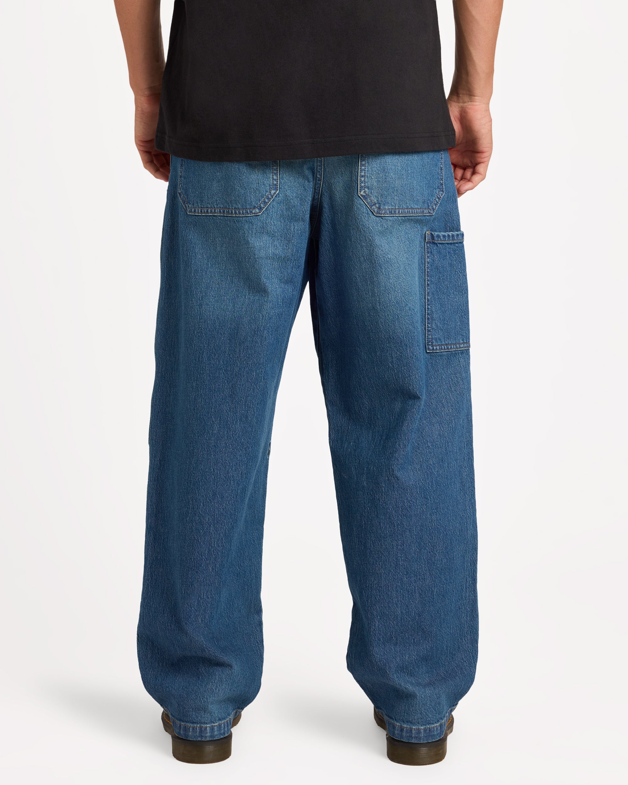 a1912613_volcom_pkb_bck1