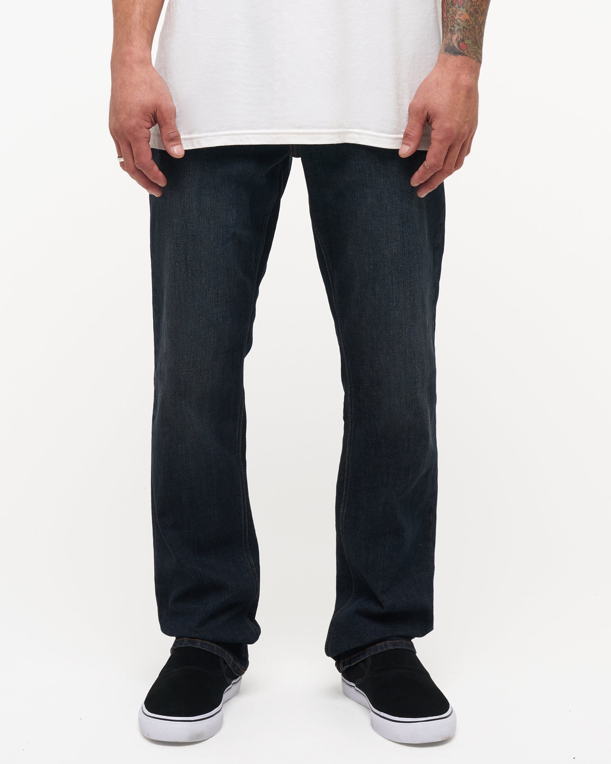 a1912617_volcom_nvb_frt1