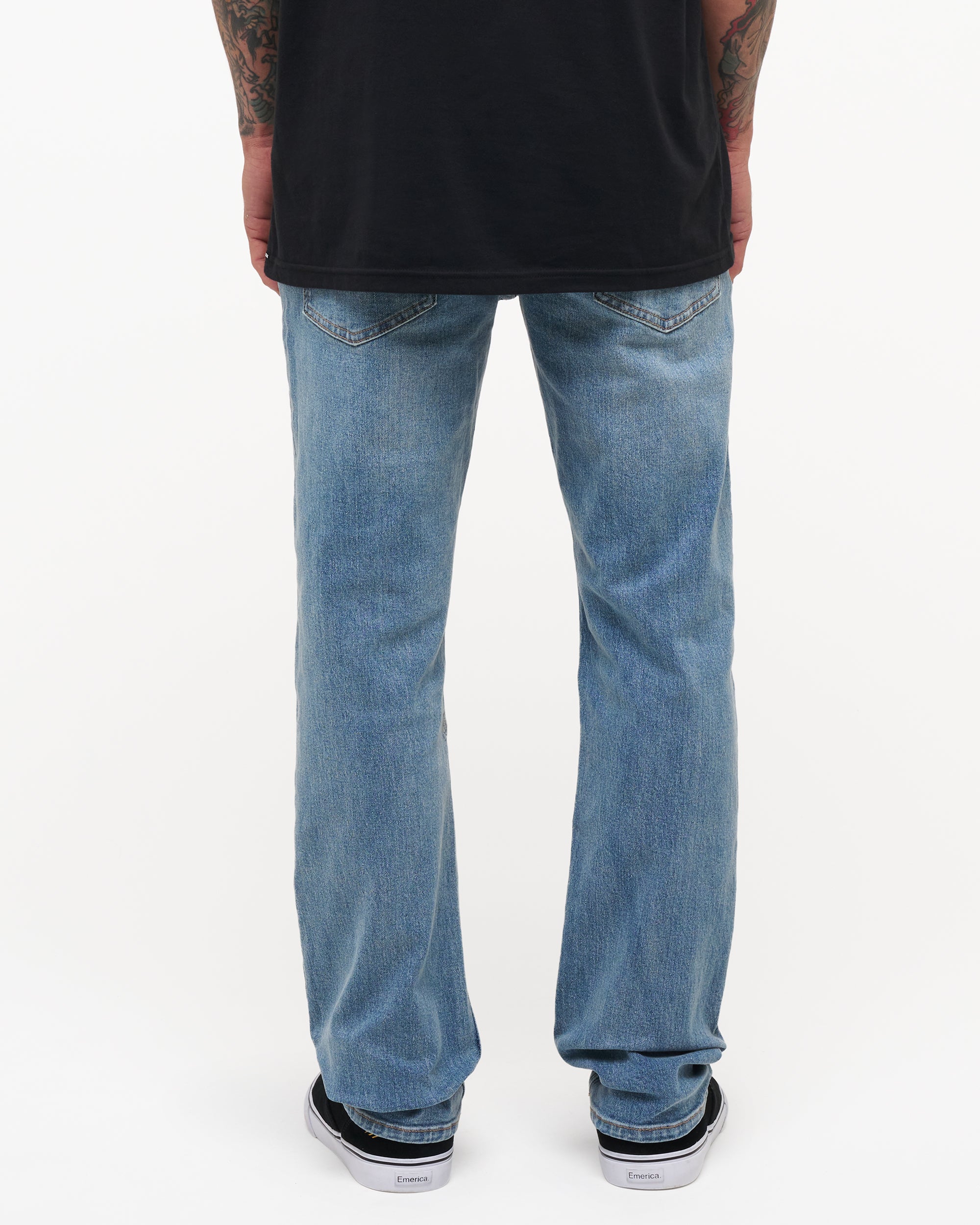 a1912617_volcom_oti_bck1