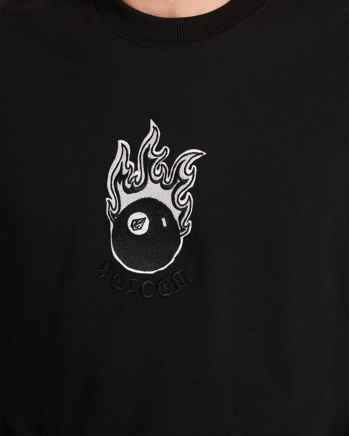 a4312672_volcom_blk_dtl1