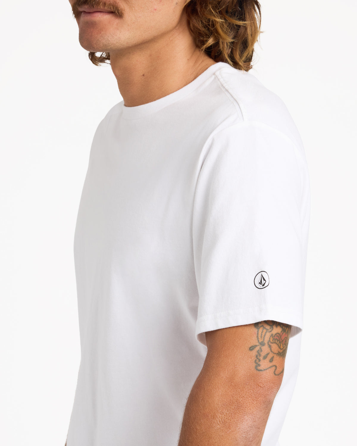 a4332472_volcom_wht_dtl1