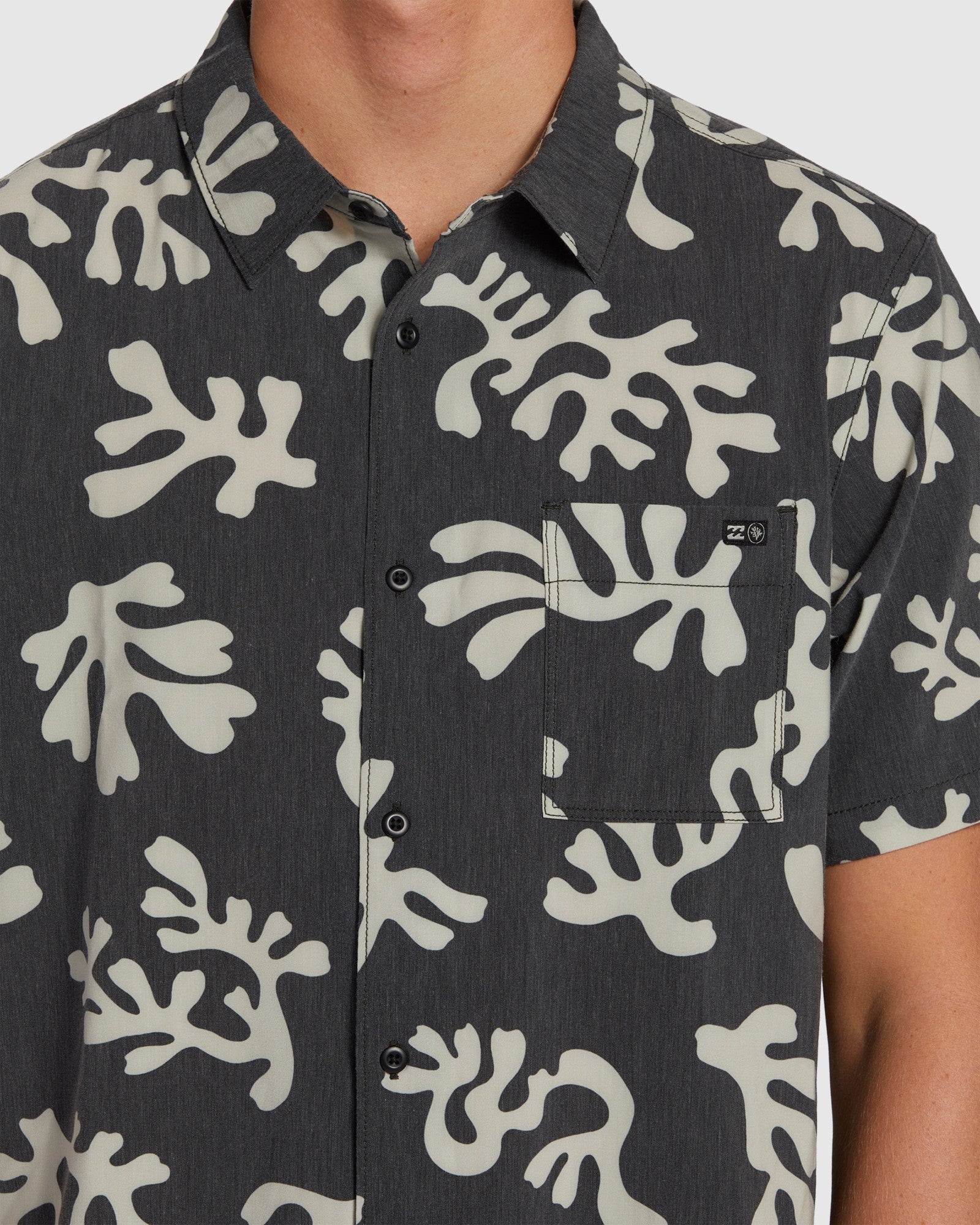 Mens Coral Gardeners Surftrek Short Sleeve Shirt