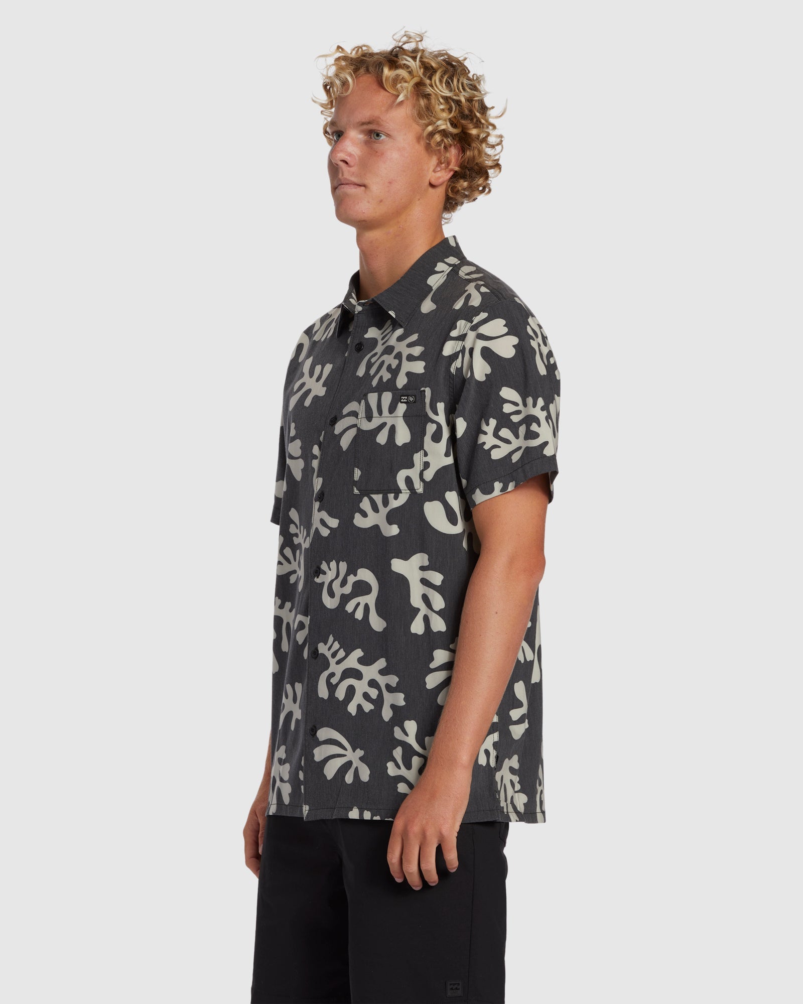 Mens Coral Gardeners Surftrek Short Sleeve Shirt