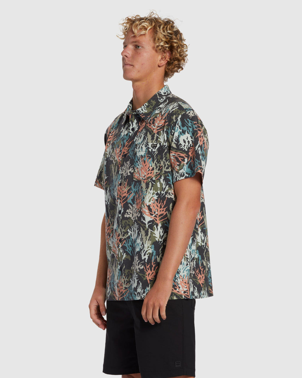 Mens Coral Gardeners Surftrek Shoet Sleeve Shirt
