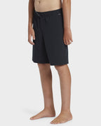 Boys 8-16 Taxer Amphibian 17" Hybrid Shorts