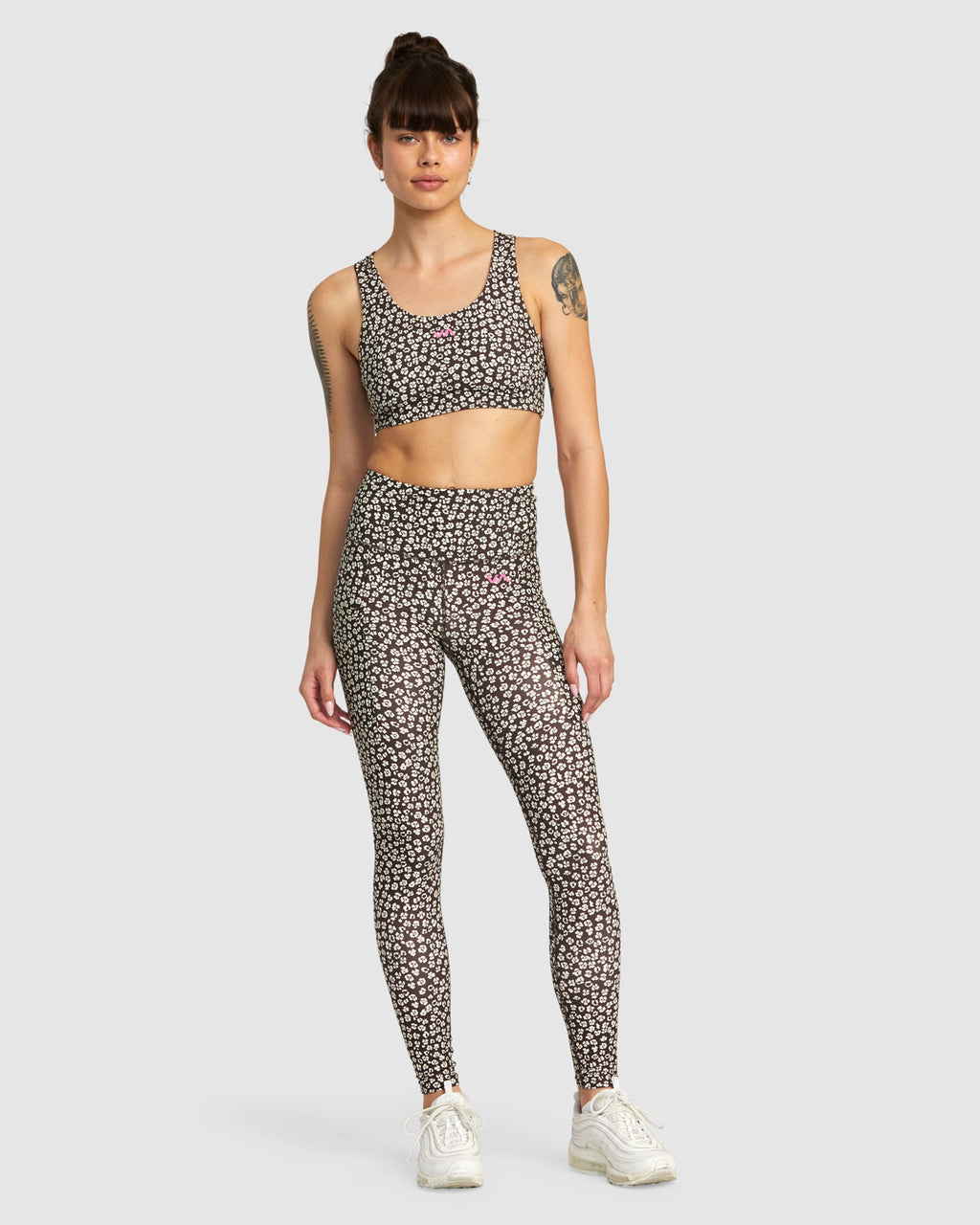 Womens VA Essential Mid Sports Bra